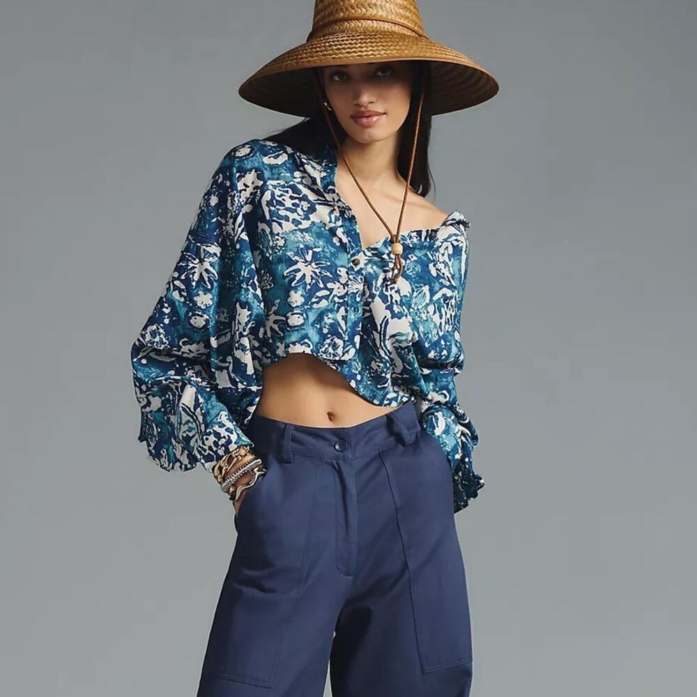 Pilcro Batik Cropped Ruffle Blue & White Loose Fit Batwing Blouse Top Size Small